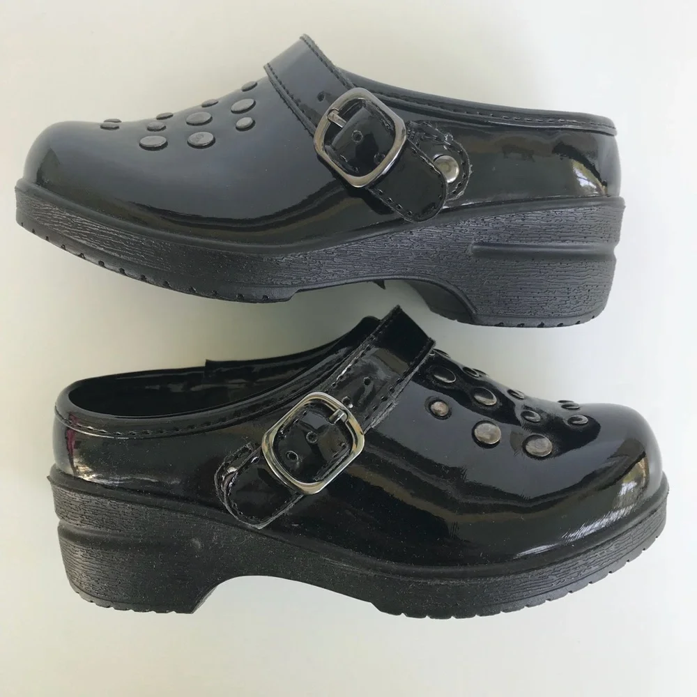 Coco black clogs girls size 8